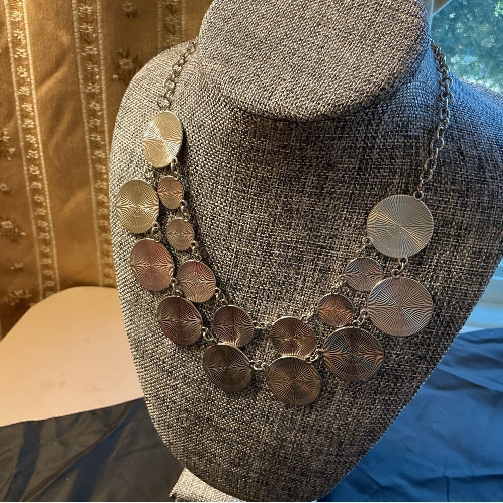 Silvertone Adjustable Necklace for Women with Radiant Engaved Discs - Picture 9 of 11